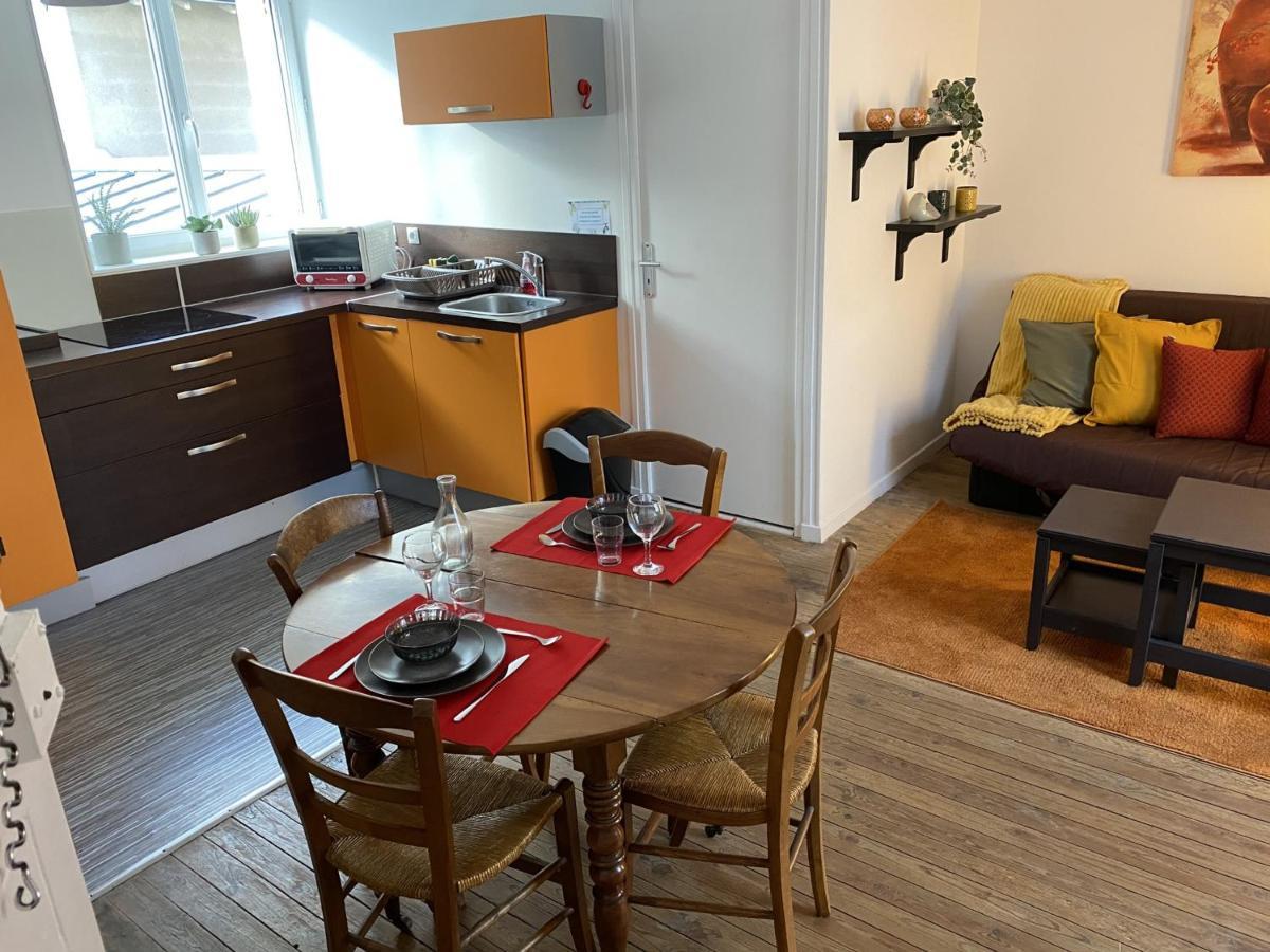 Charmant T2 Central Avec Wifi, A 15 Min Des Thermes, Parking Gratuit, Lave-Linge Et Seche-Linge Communs - Fr-1-541-98 Apartment La Roche-Posay Exterior photo