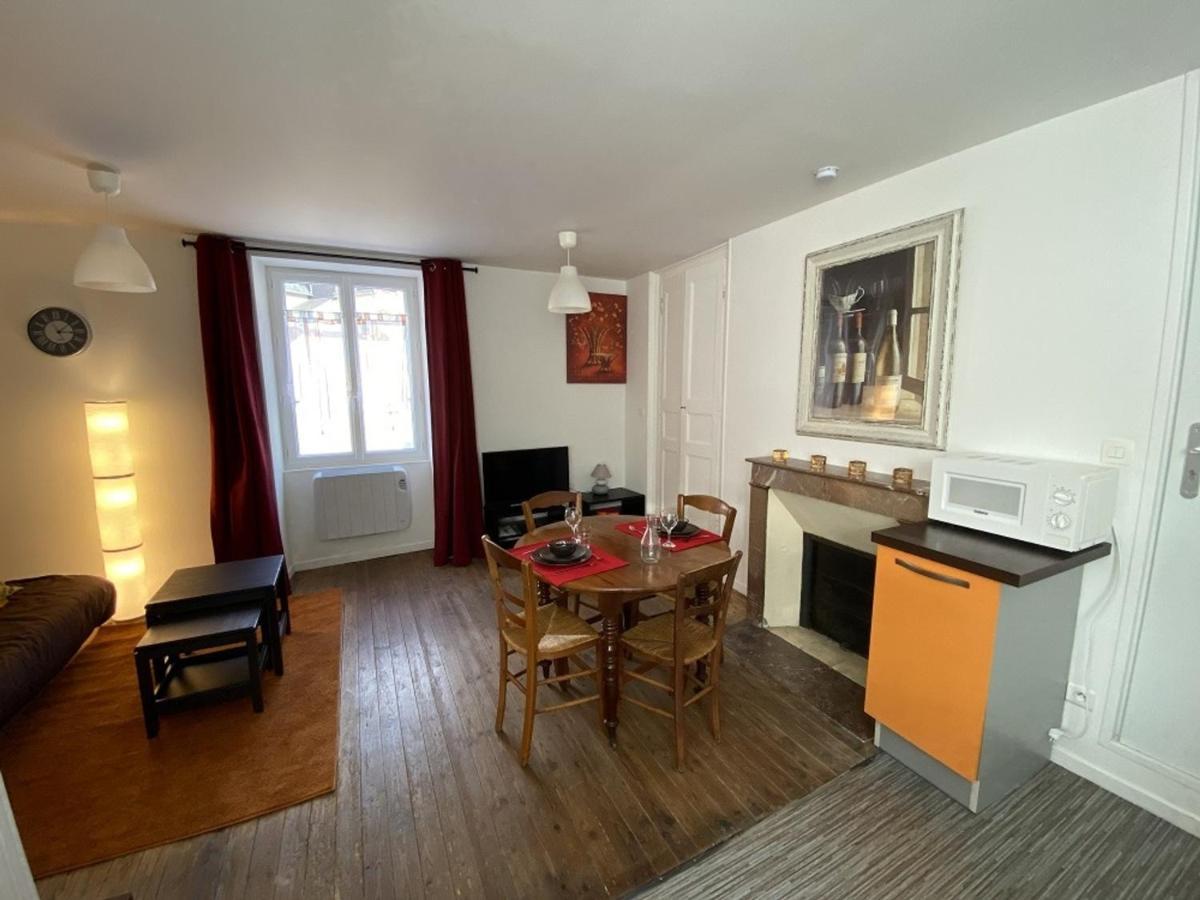 Charmant T2 Central Avec Wifi, A 15 Min Des Thermes, Parking Gratuit, Lave-Linge Et Seche-Linge Communs - Fr-1-541-98 Apartment La Roche-Posay Exterior photo